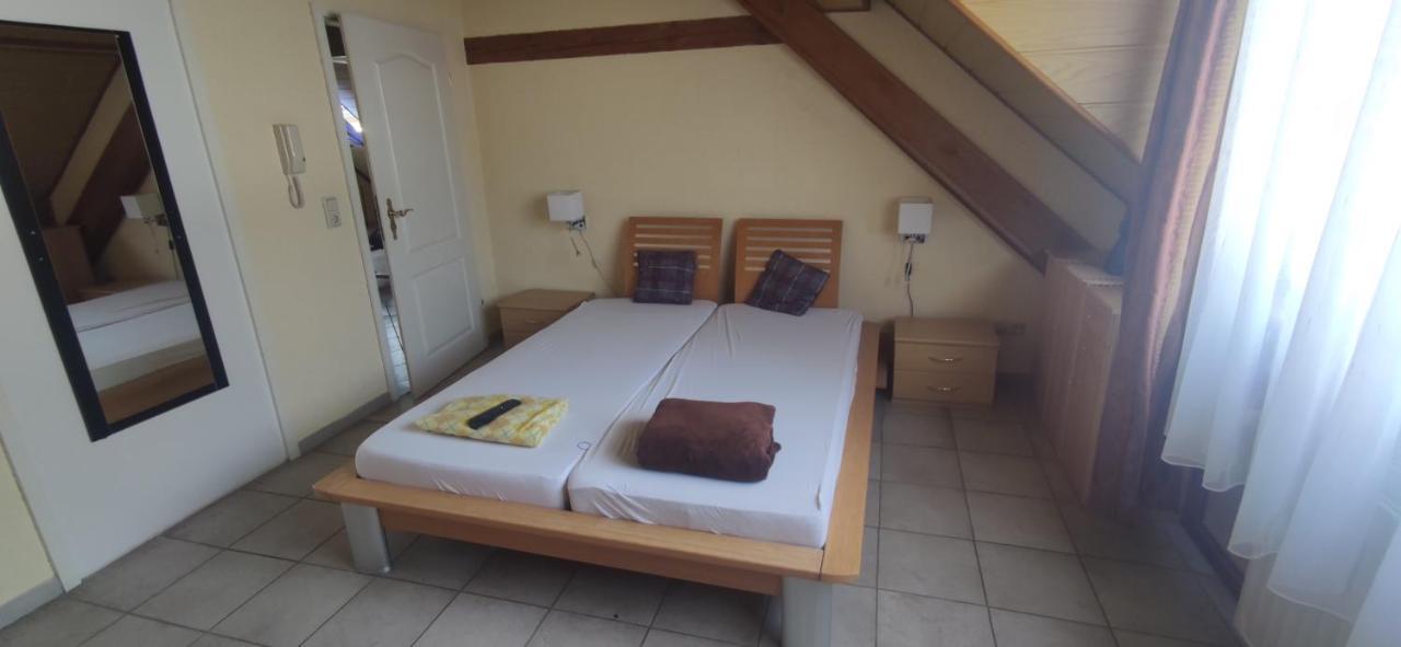 Ferienwohnung An der alten Römerstraße Neumagen-Dhron Zimmer foto
